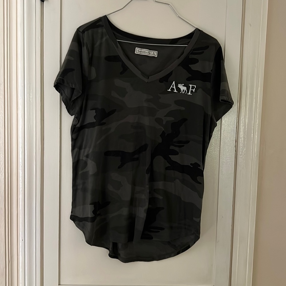Abercrombie and Fitch v neck
